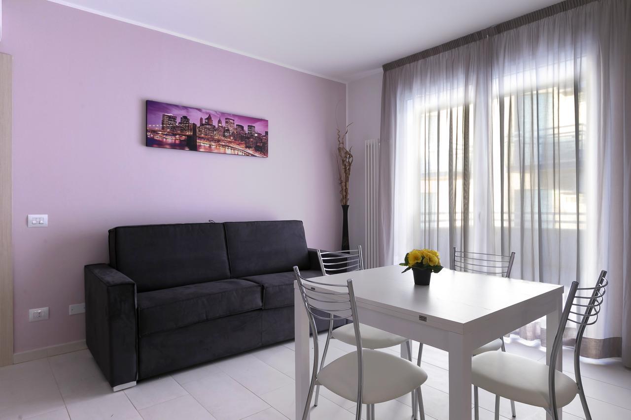 אפרטהוטל רימיני Residenza Riva Azzurra מראה חיצוני תמונה